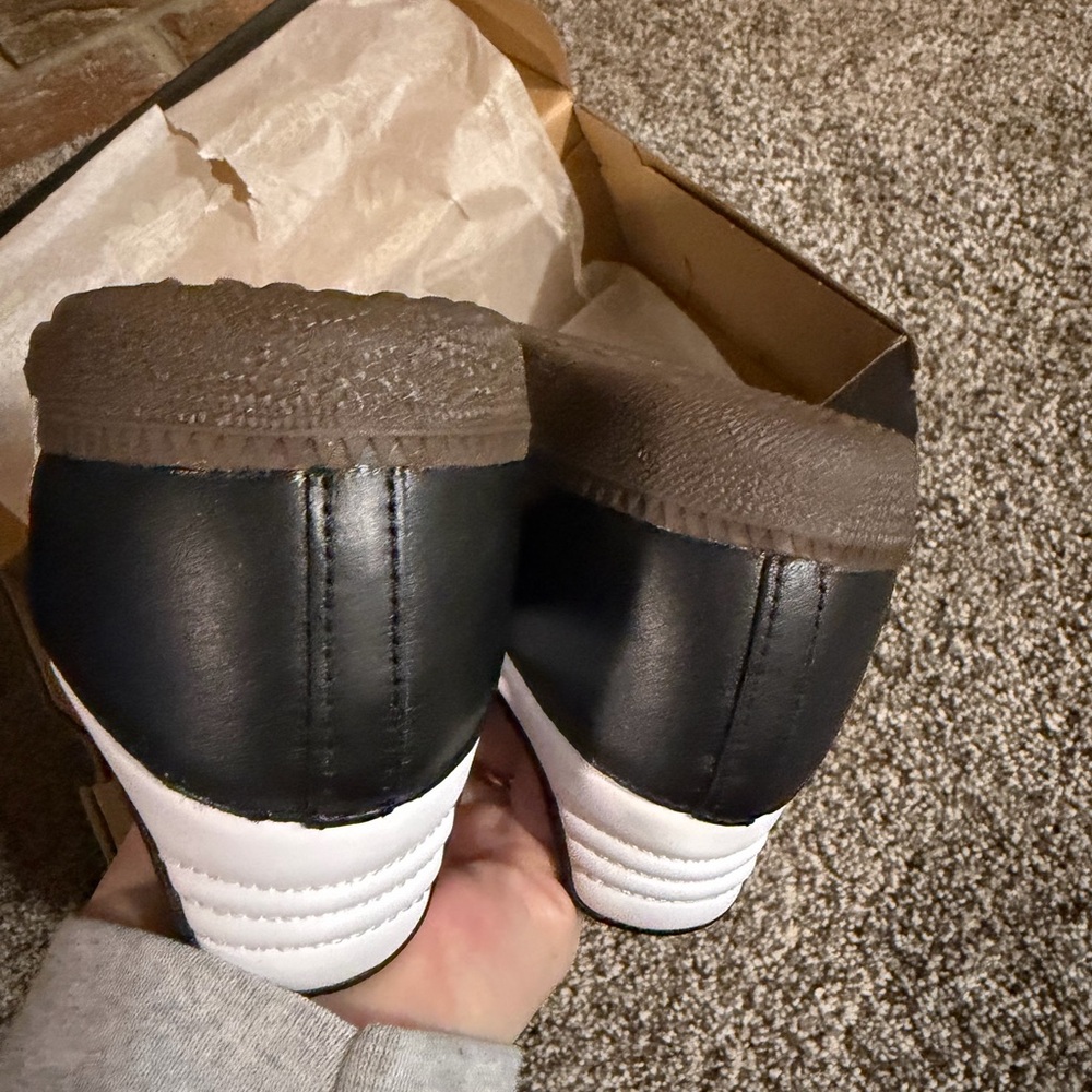 NEW NWB 9.5 adidas Samba Black and White Women's Sneakers shoes - Picture 9 of 9